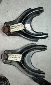BRAZO INFERIOR DELANTERO RENAULT 12