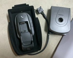 TIRA PILAR CON KIT TELÉFONO NOKIA NISSAN PRIMERA OEM 76912-BA002