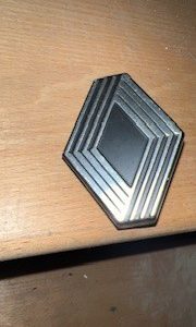 Anagrama rejilla delantera Renault 4 aluminio 09/1966-04/1974