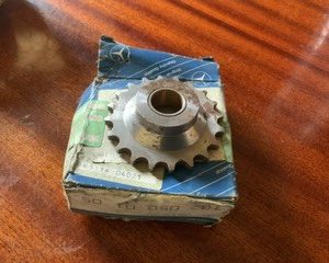 PIÑON MARCHA INTERMEDIO MERCEDES OEM 1020500105