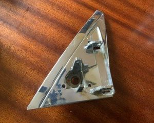 SOPORTE EXTERIOR ESPEJO MECÁNICO IZD. MERCEDES W123 OEM 1238110341
