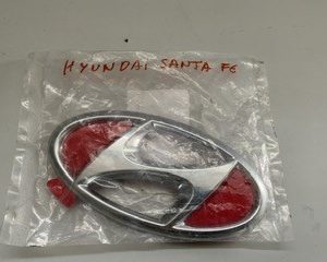 ANAGRAMA HYUNDAI SANTA FE OEM 36300S1600