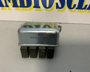 REDUCTOR TENSIÓN HELLA 8ES001790-00, 12V/24V, MERCEDES 1117
