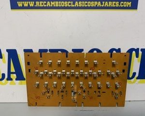 PLACA PORTAFUSIBLES RENAULT 18 OEM 7701349375