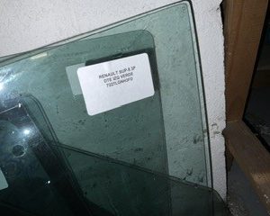 CRISTAL PUERTA IZQUIERDA VERDE RENAULT SUPERCINCO 3 PUERTAS