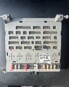 Caja Fusibles Peugeot 205 II